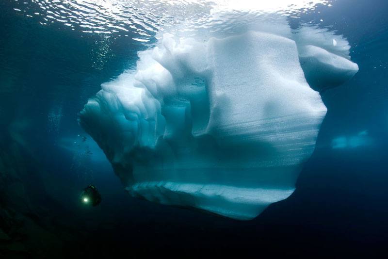 Underwater Ice Formations, Lake Sassolo (Copyright by  Franco Banfi)