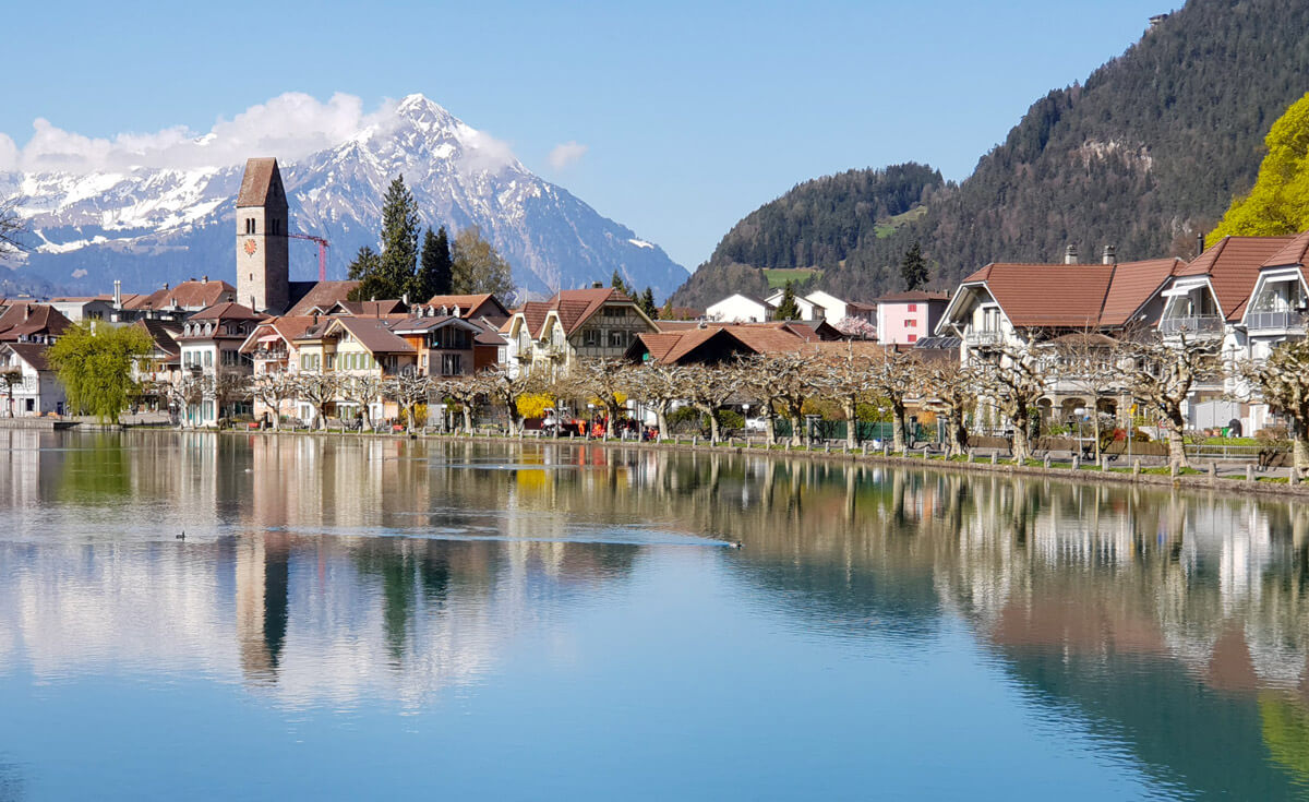Interlaken Швейцария зеленые