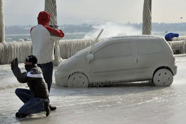 Geneva's Frozen Lake Shores