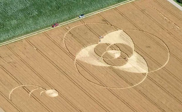 Swiss Crop Circle - Loehningen 2012