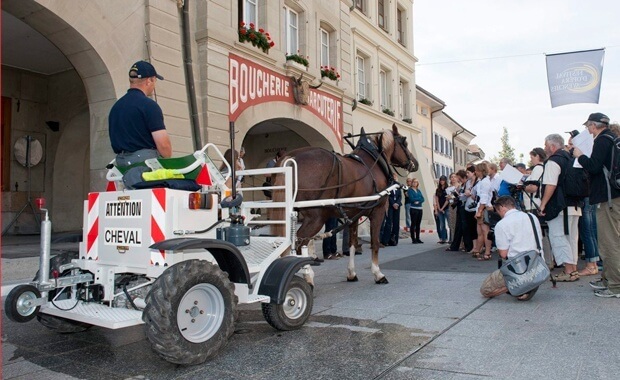Swiss horse e-carriage in Avenches, Vadois
