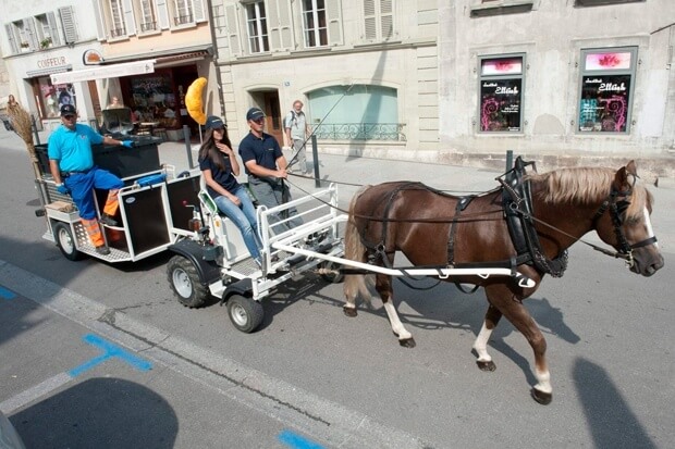 Swiss horse e-carriage in Avenches, Vadois