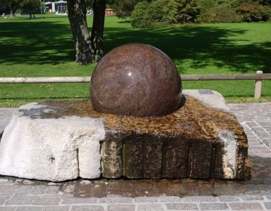 Zurich Kugelbrunnen Ball Fountain