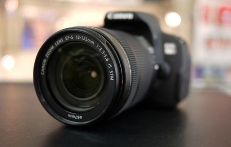 Canon EOS 700D