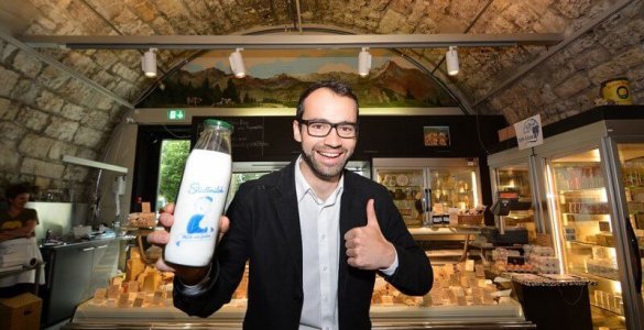 Stadtmilch - Swiss Milk Vending Machine