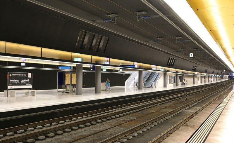 Zurich Hauptbahnhof 2014 - Bahnhof Löwenstrasse