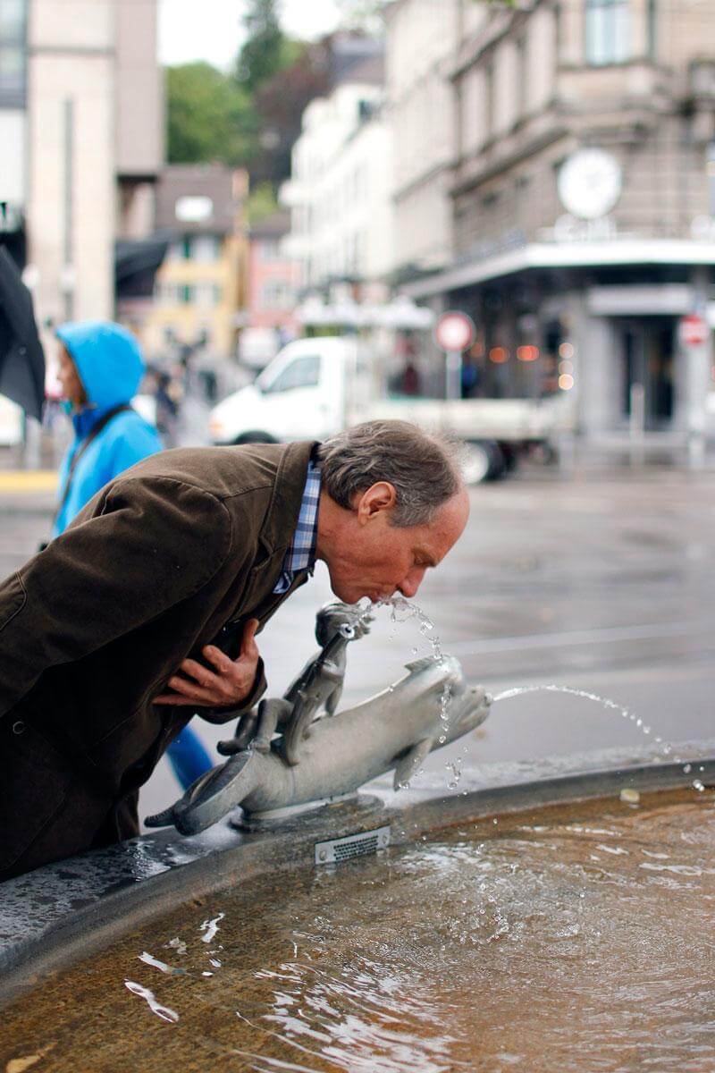 Humans of Zurich - 10 Fountain Portraits