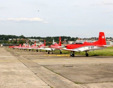 Pilatus PC-7 TEAM Taxiing