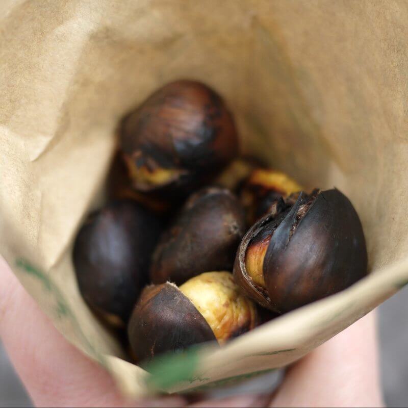 Marroni Roasted - Chestnuts in Zürich Albisriederplatz