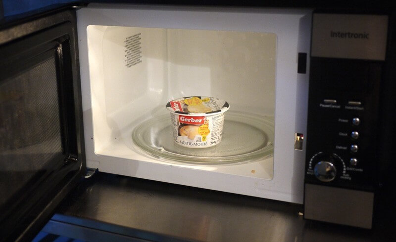 Swiss Office Taboos - Microwaving Cheese Fondue