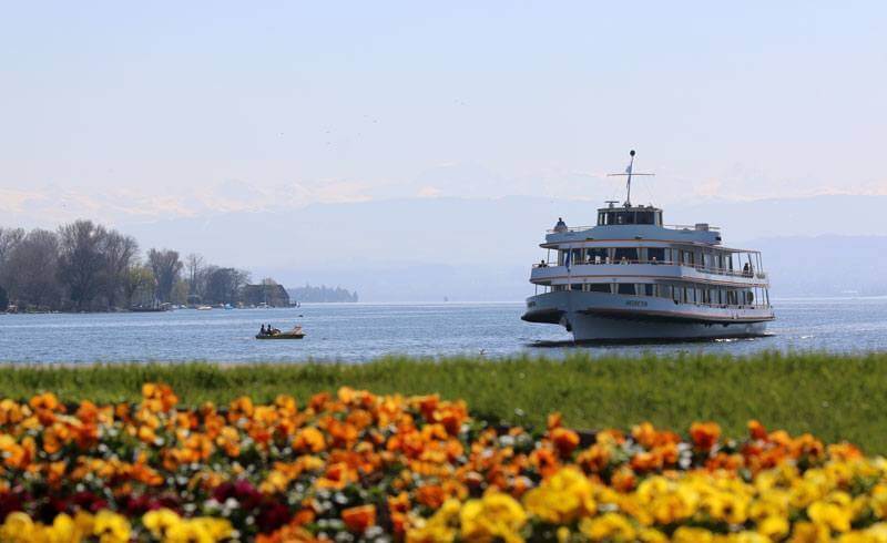 Lake Zurich Boat Arrival - April 2015