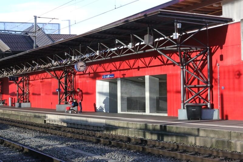 Bahnhof Hardbruecke Zürich