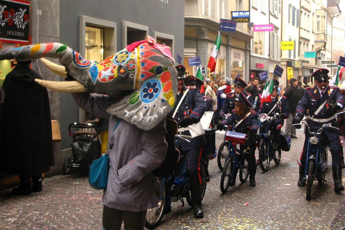 Luzerner Fasnacht - Carabinieri