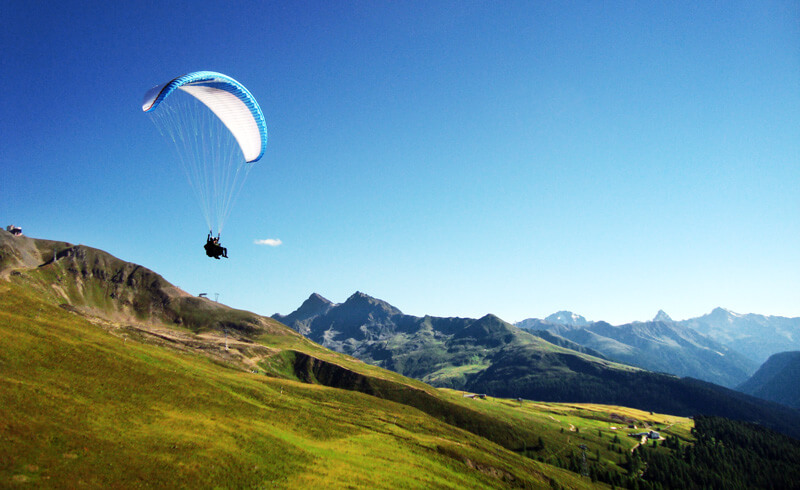 Paragliding in Switzerland