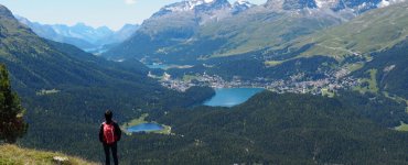 Panoramic Hike from Muottas Muragl to Pontresina