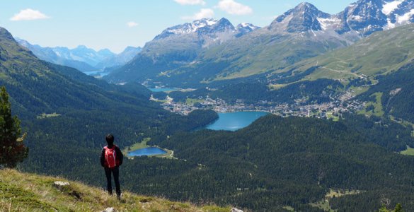 Panoramic Hike from Muottas Muragl to Pontresina