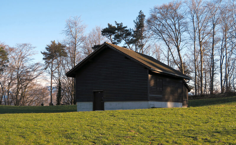 Swiss Military Barn - Copyright Kecko/Wikipedia