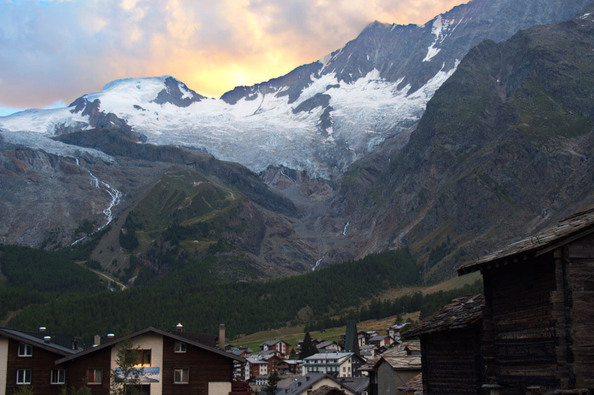 Saas-Fee - Arrival in Town