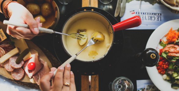 Swiss Cheese Fondue Gruyere