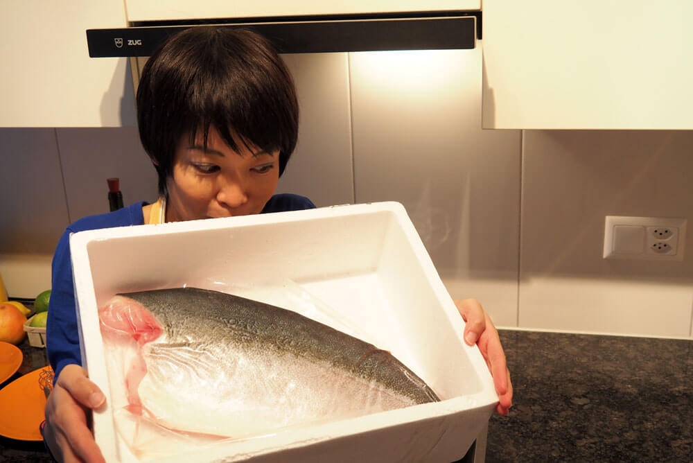 thefishmarket.ch is an online shop for fresh seafood