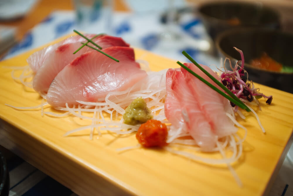 thefishmarket.ch is an online shop for fresh seafood