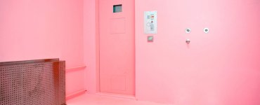 Pink Prison in Switzerland - Copyright Color Motion GmbH