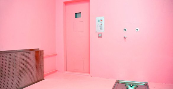 Pink Prison in Switzerland - Copyright Color Motion GmbH