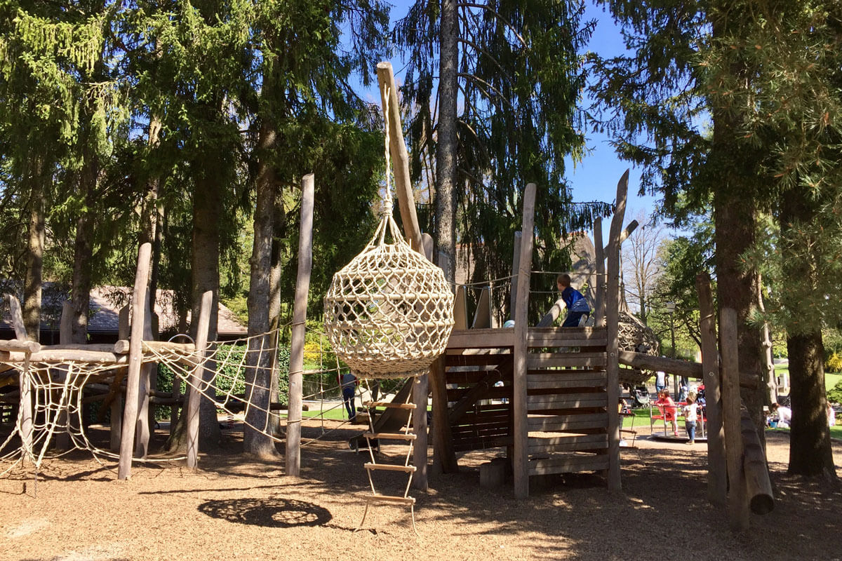 Zurich Playgrounds - Park im Gruene Rueschlikon