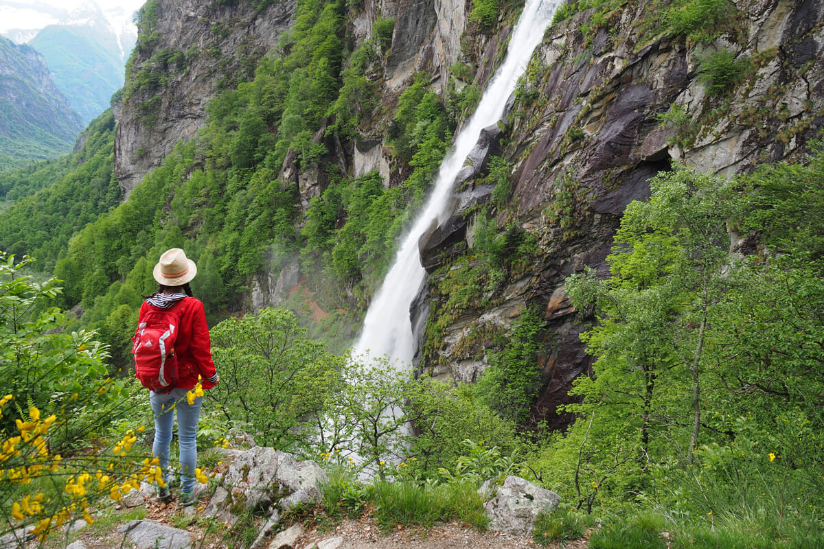 Foroglio Waterfall Hike in Ticino, Switzerland