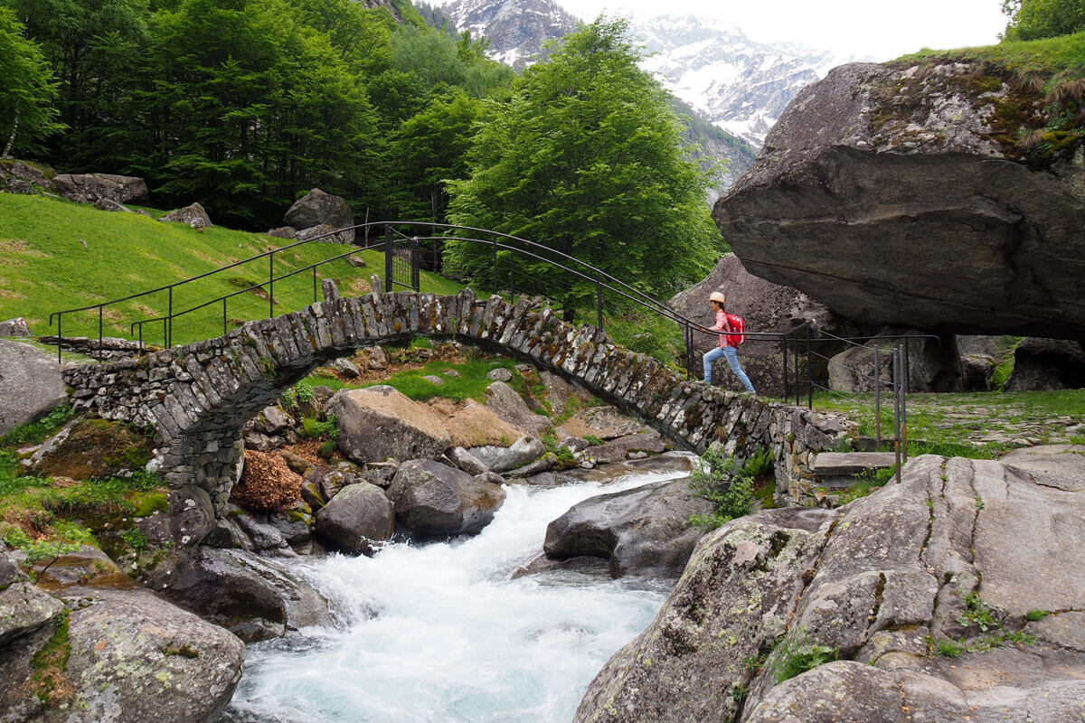 Foroglio Waterfall Hike in Ticino, Switzerland