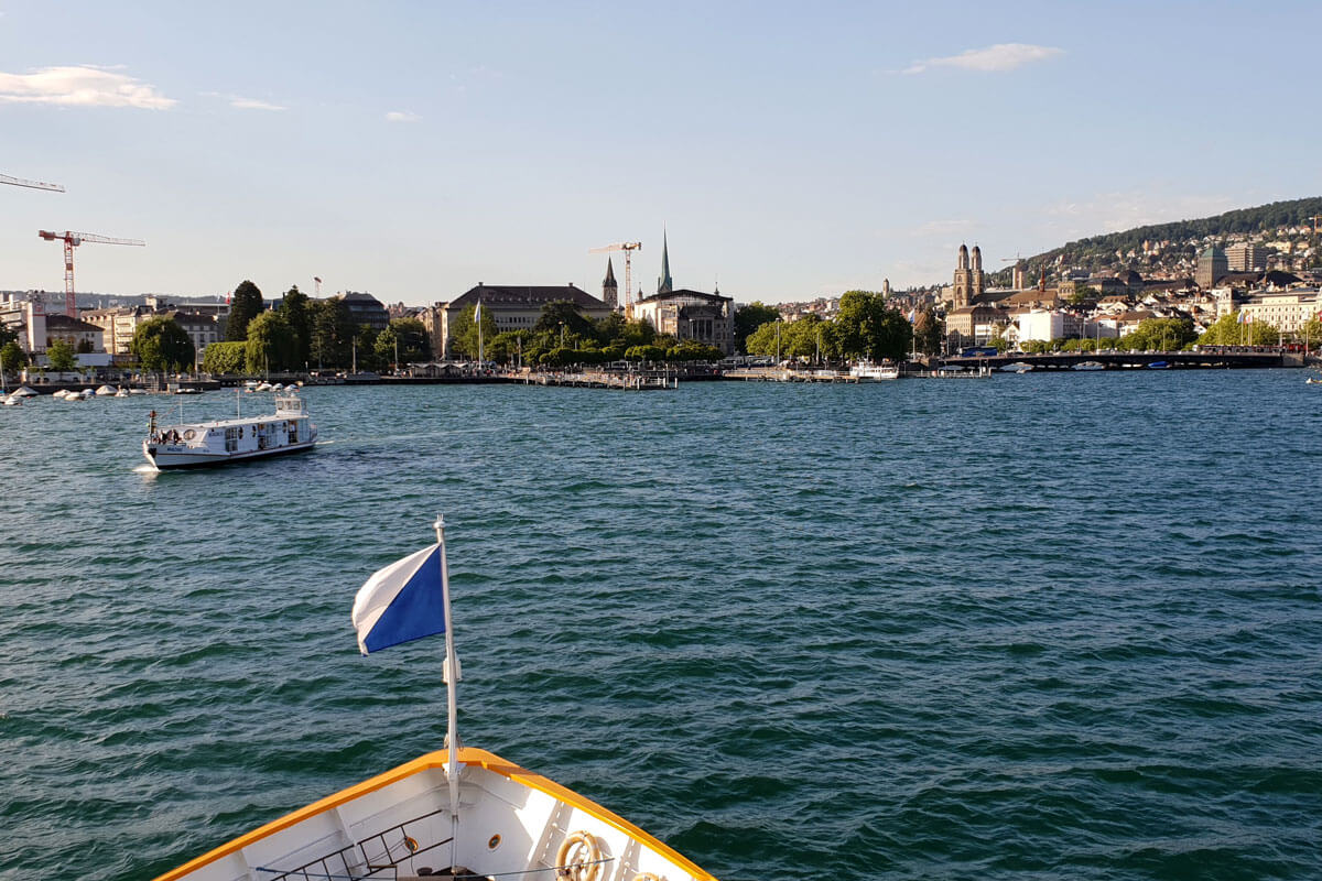 Burger Cruise Lake Zurich