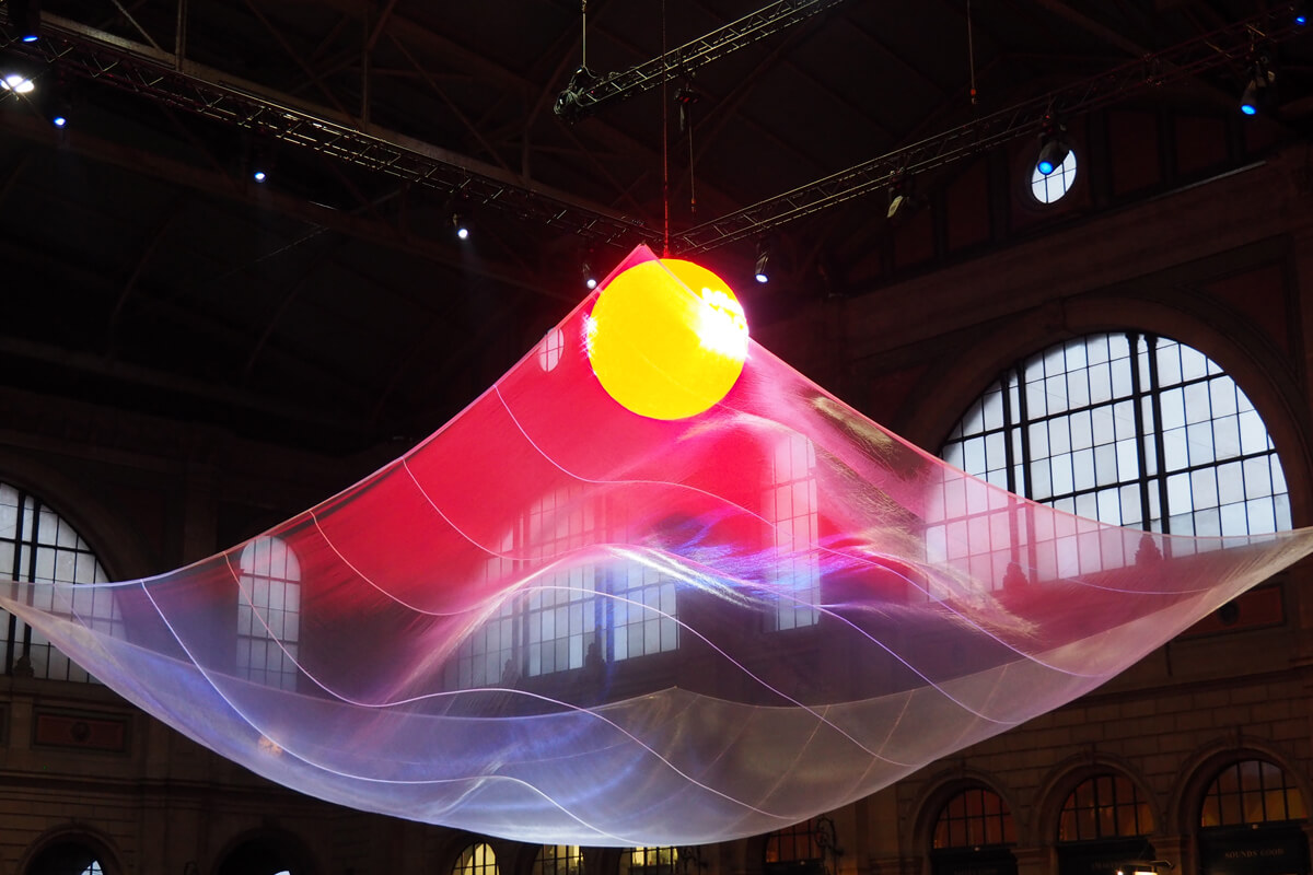 SWISS Sun Installation at Zurich Main Station