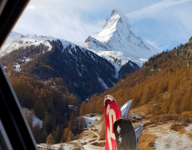 Skiing in Zermatt Matterhorn