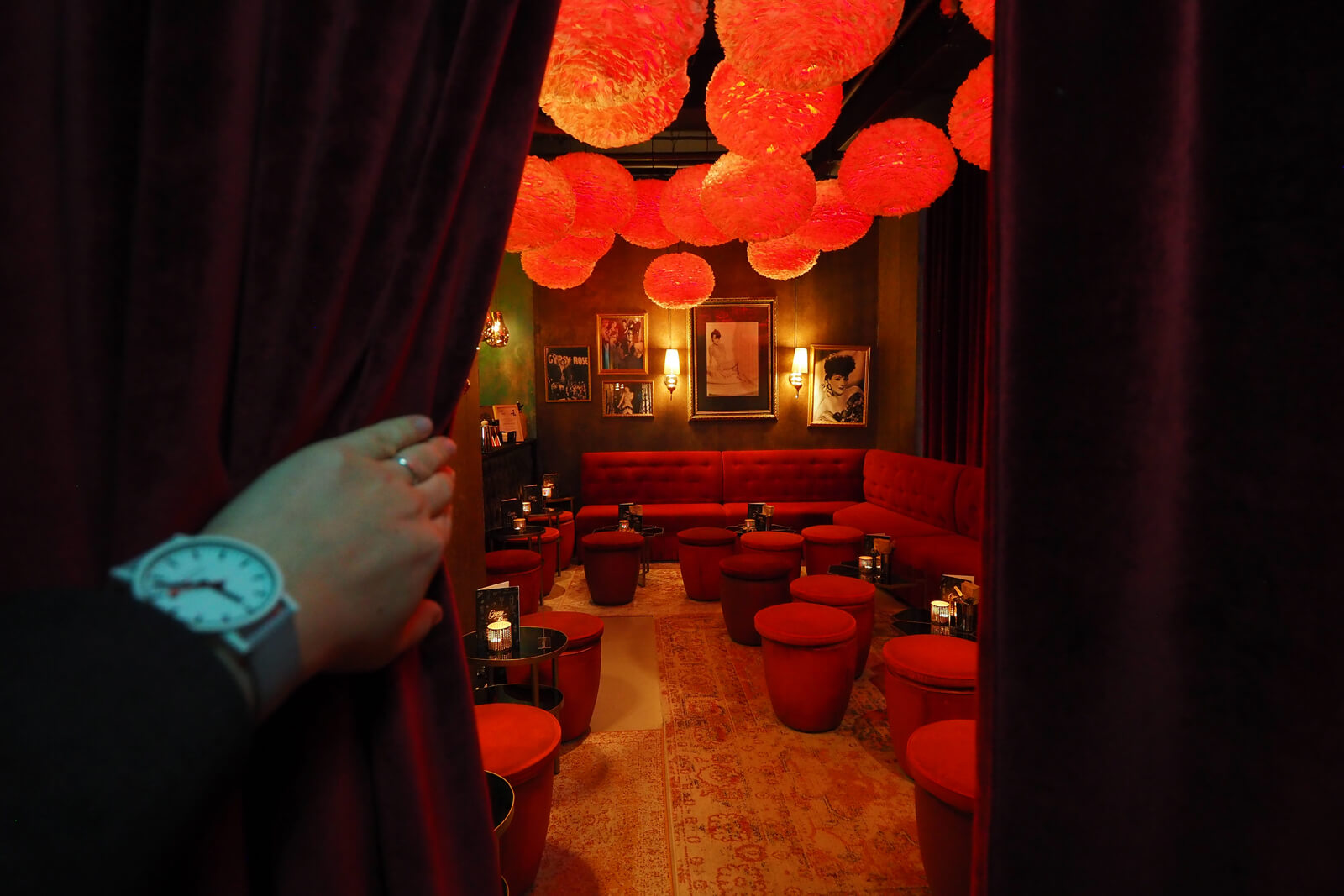 Hidden in plain sight the Gypsy Rose Speakeasy Bar in Zürich Newly