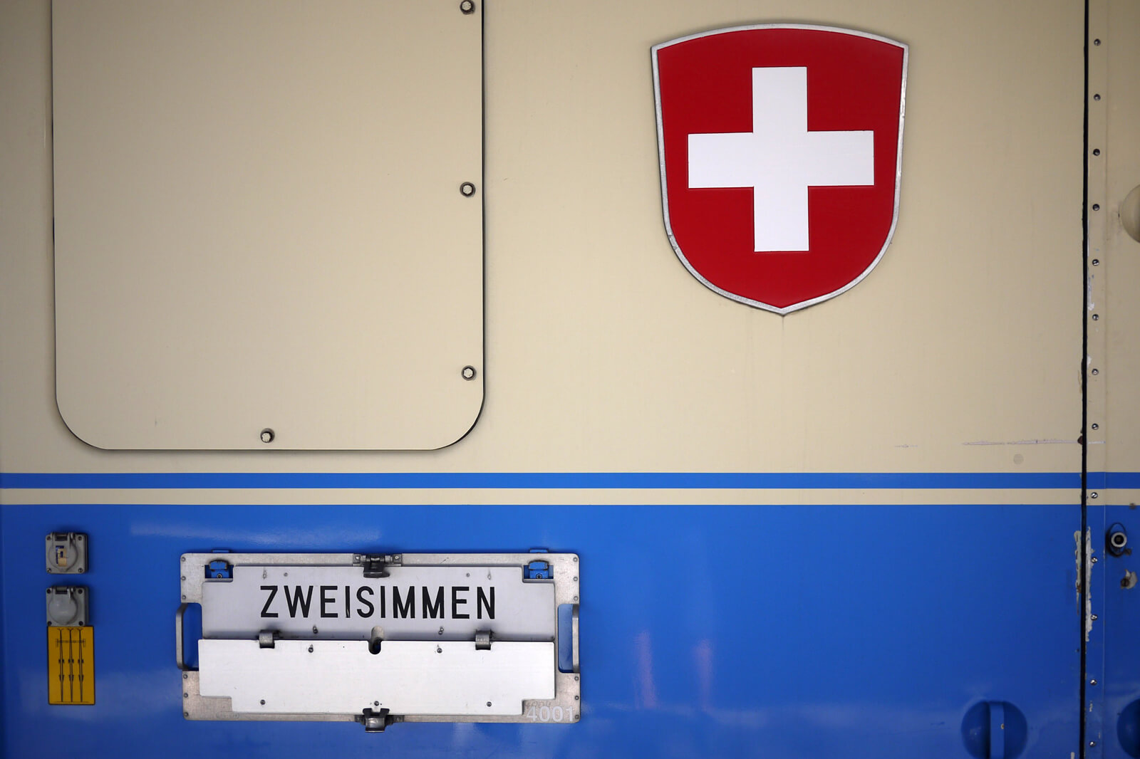 Switzerland Coat of Arms - GoldenPass Line