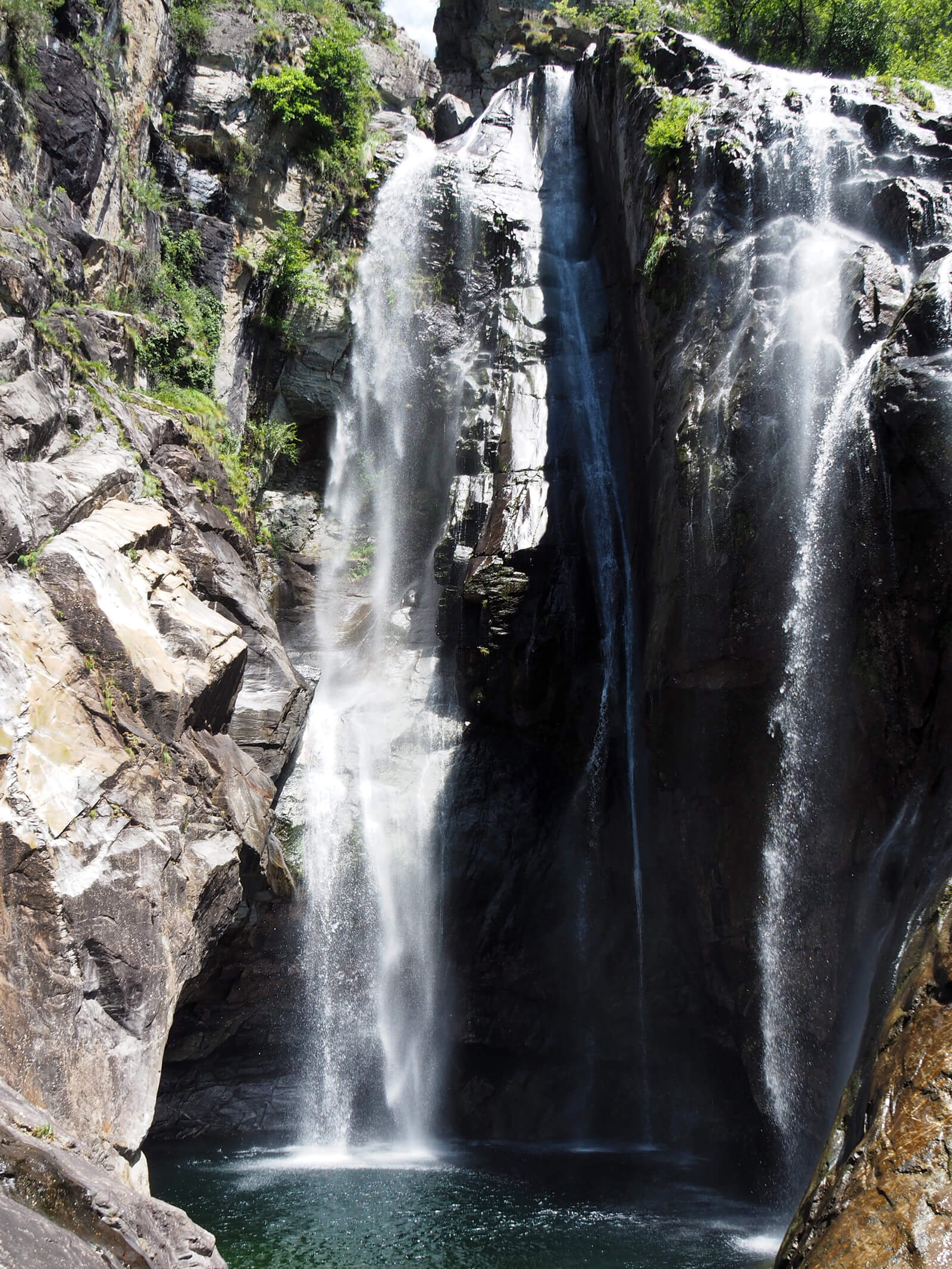 Maggia Valley - Hike to Maggia Waterfall