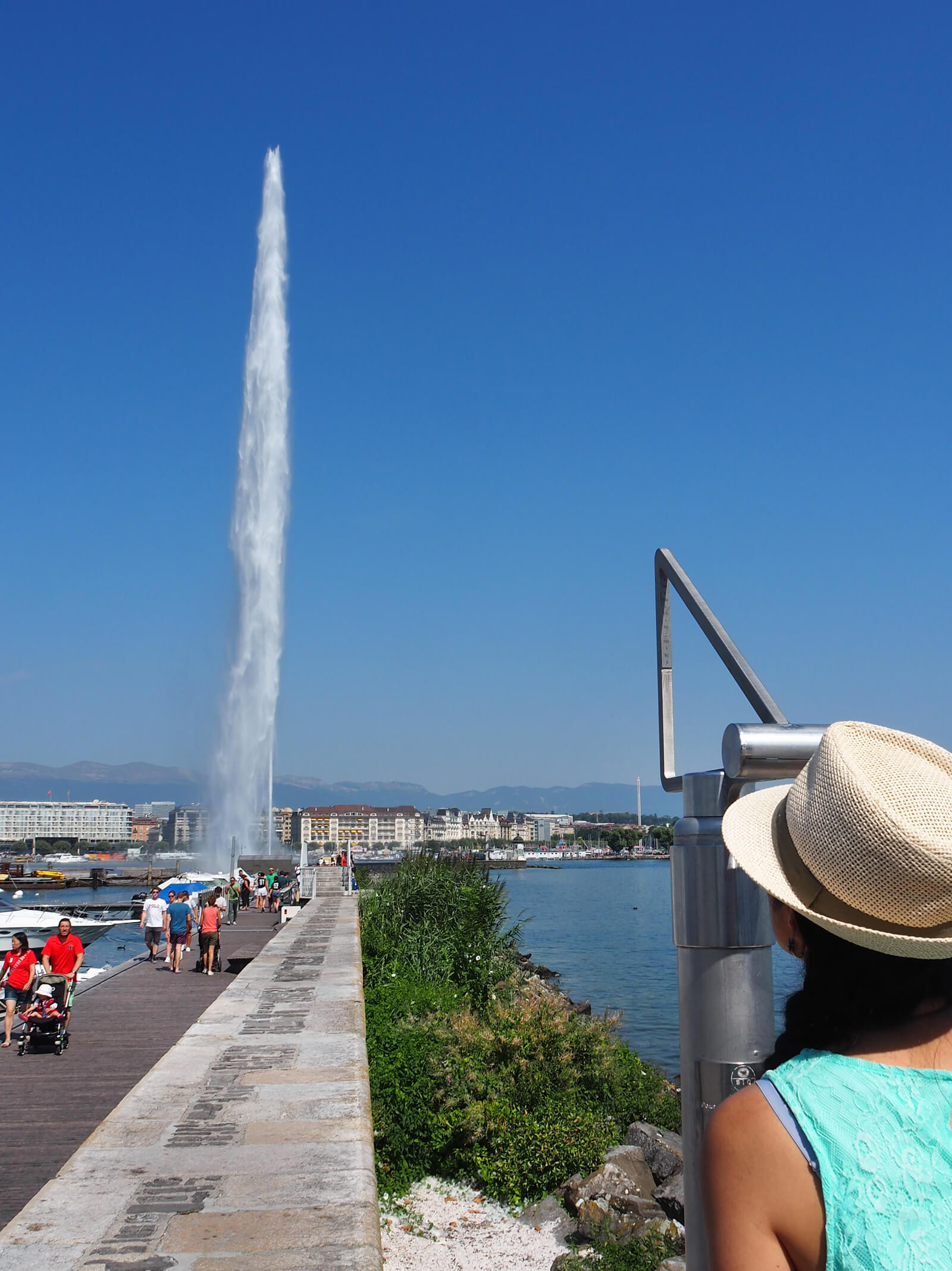 Jet d'Eau Water Fountain in Geneva, Switzerland