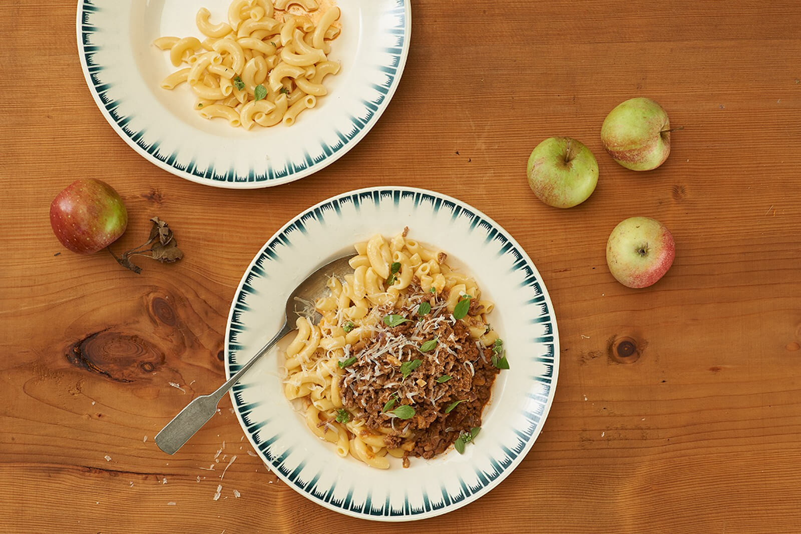 Gehacktes mit Hörnli - Swiss Macaroni Dish