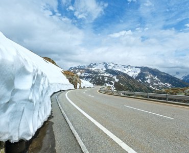An e-book guide about driving in Switzerland - Grimsel Pass