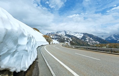 An e-book guide about driving in Switzerland - Grimsel Pass