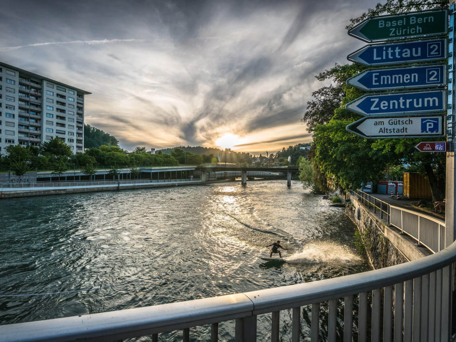 Bungee Surfing in the Reuss River