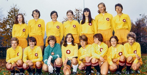 Swiss Women's Soccer Team Group Photograph 1970 (Photograph copyright Keystone/seit1968.ch)