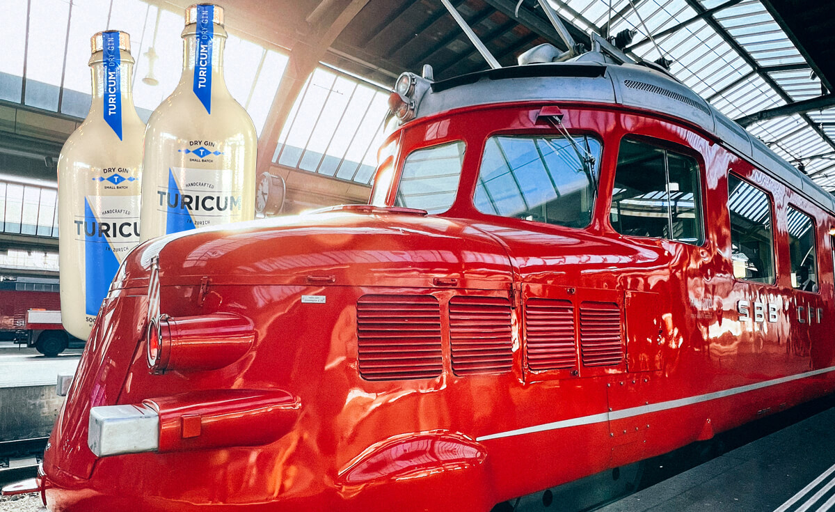 TURICUM Gin Workshop on Roter Pfeil Churchill Train