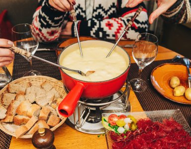 Swiss Winter Foods Guide - Cheese Fondue