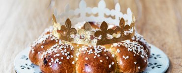 Swiss Winter Foods - Three Kings Cake Baking Recipe