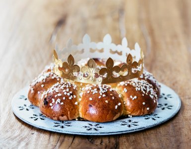 Swiss Winter Foods - Three Kings Cake Baking Recipe
