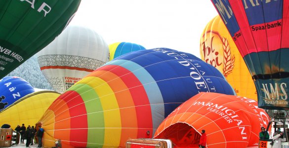 Hot Air Balloon Festival in Châteaux-d'Oex