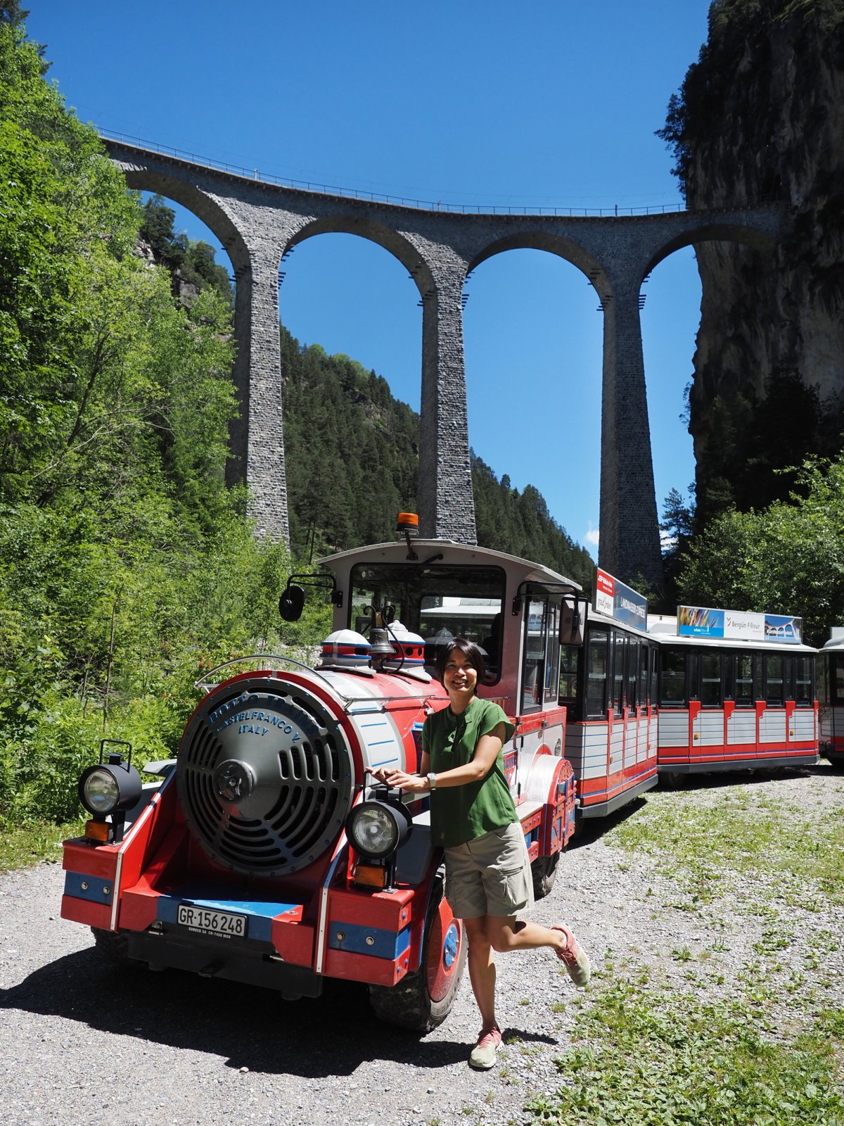 Landwasser Viadukt Express Tourist Train