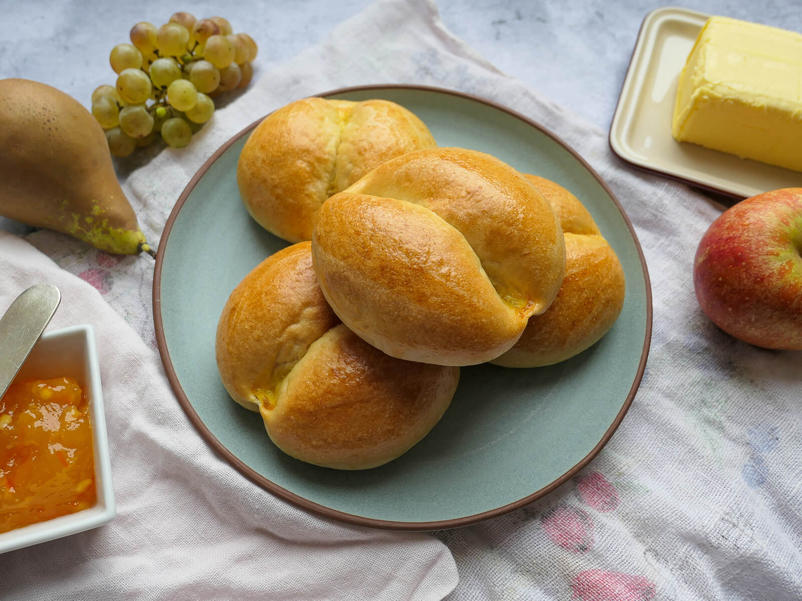 Recipe for Weggli Bread Rolls from Switzerland