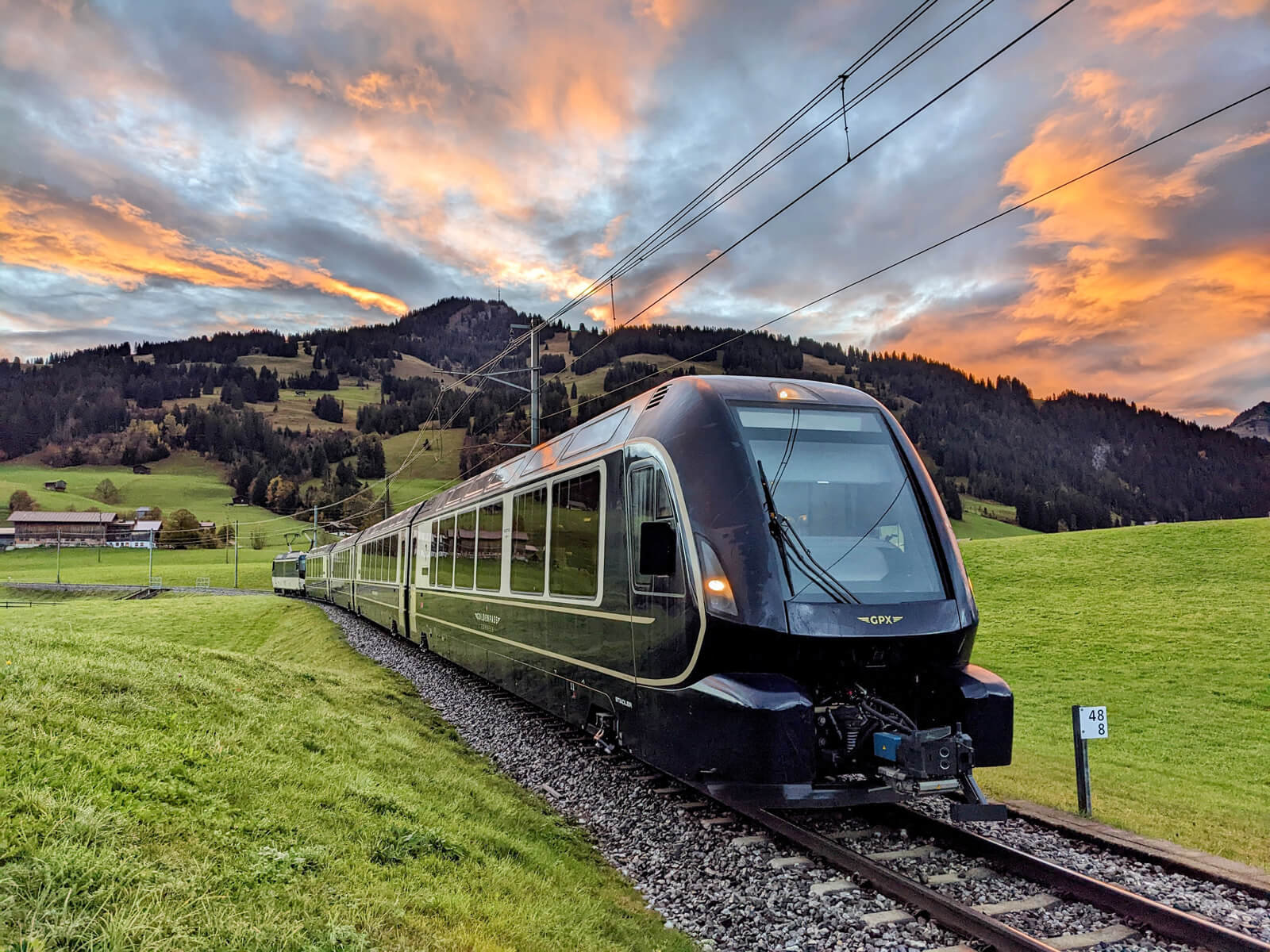 GoldenPass Express Train Line during Summer - Copyright MOB GoldenPass